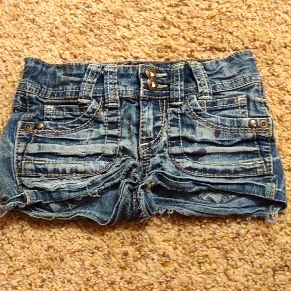 Jordache Girls size 5 ripped jean short shorts front back pockets distressed